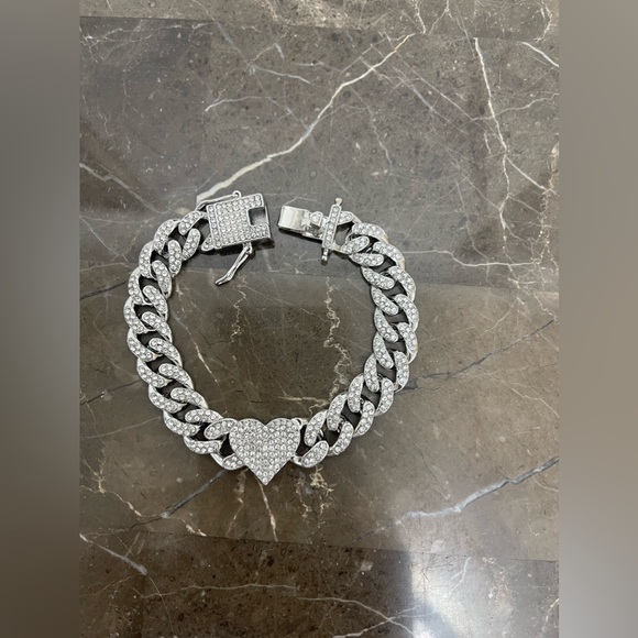 New! Unworn! Heart Pendant 19mm Cuban Curb link Bracelet, 8 inch - Picture 5 of 7